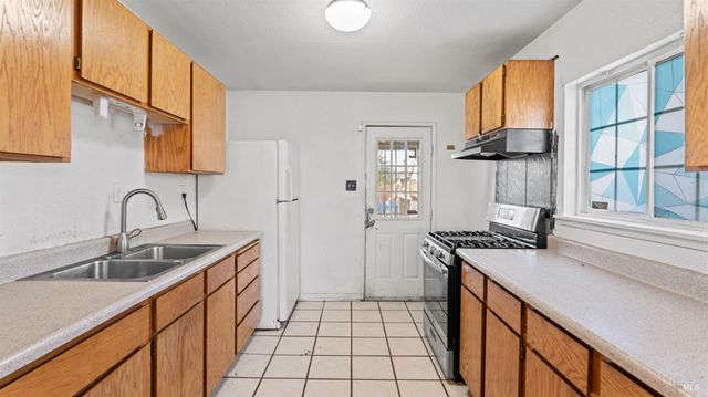 105 Phelan Ave, Vallejo, CA 94590