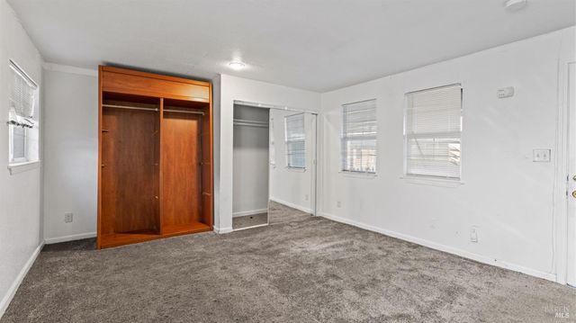 105 Phelan Ave, Vallejo, CA 94590