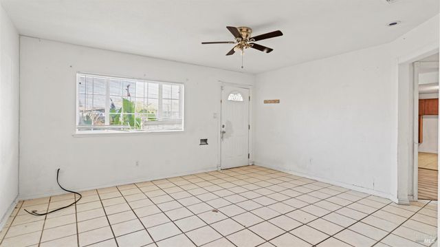 105 Phelan Ave, Vallejo, CA 94590