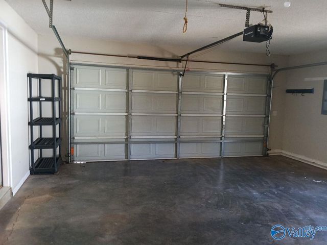 217 Falcon Ridge Drive, Huntsville, AL 35811