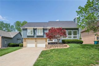 9524 W 117TH Street, Overland Park, KS 66210