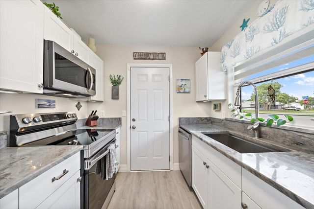 7505 WEXFORD STREET, North Port, FL 34287