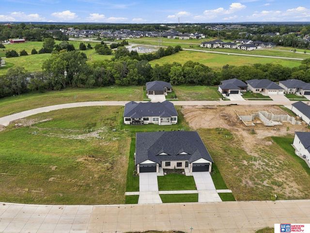 9140 Lucena Drive, Lincoln, NE 68520