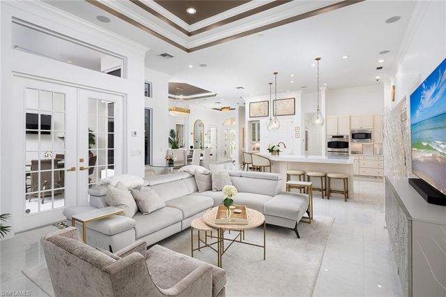 8037 Vera Cruz WAY, Naples, FL 34109