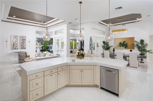 8037 Vera Cruz WAY, Naples, FL 34109