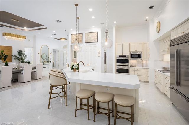 8037 Vera Cruz WAY, Naples, FL 34109