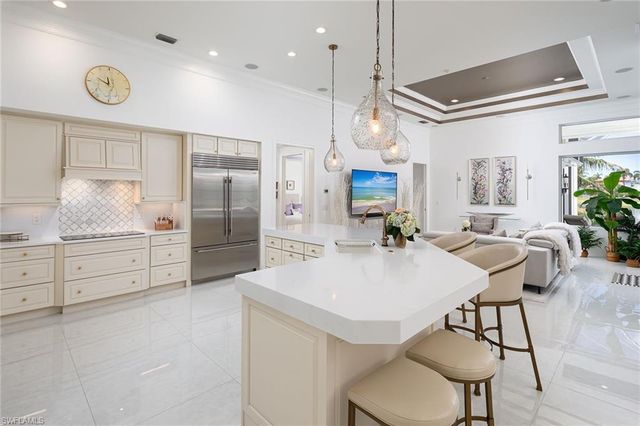 8037 Vera Cruz WAY, Naples, FL 34109