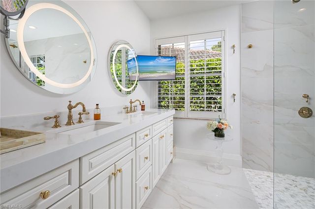 8037 Vera Cruz WAY, Naples, FL 34109