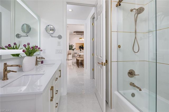 8037 Vera Cruz WAY, Naples, FL 34109
