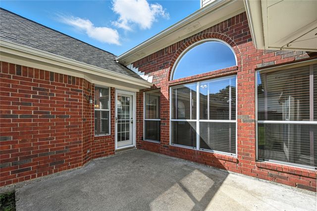 2220 Austin Drive, Mesquite, TX 75181