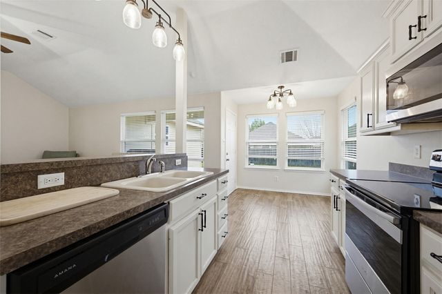 1525 Wickham Drive, Burleson, TX 76028