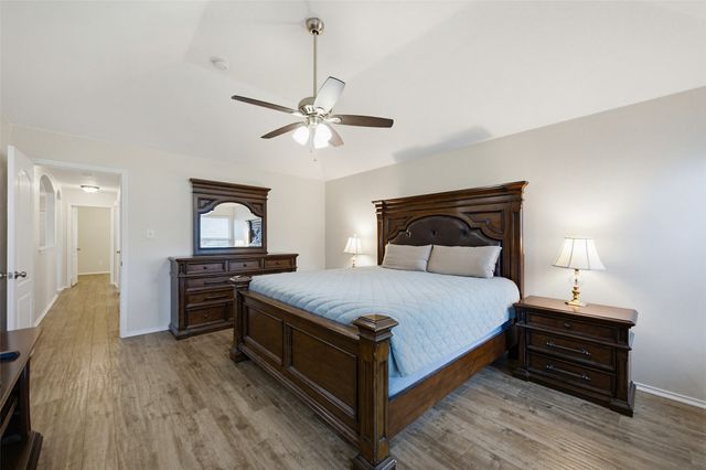 1525 Wickham Drive, Burleson, TX 76028