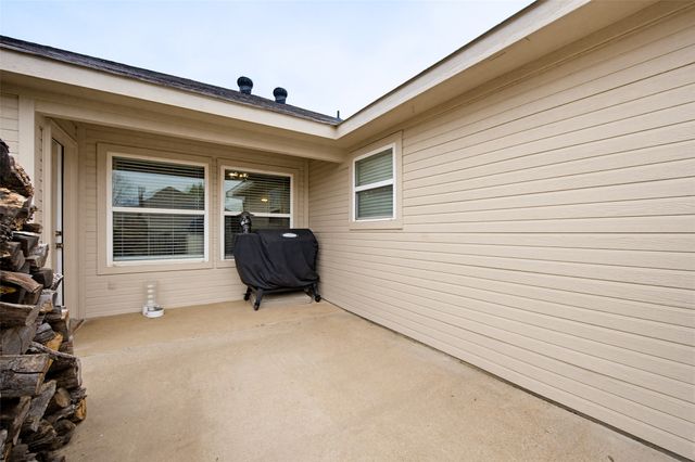 1525 Wickham Drive, Burleson, TX 76028