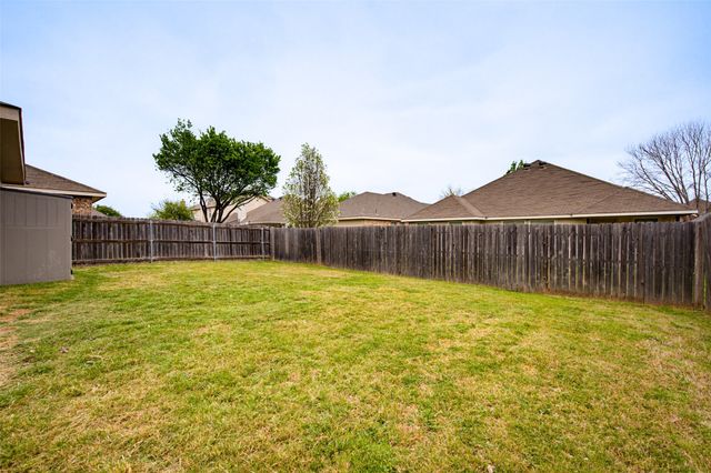 1525 Wickham Drive, Burleson, TX 76028