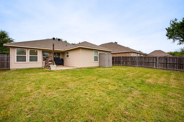 1525 Wickham Drive, Burleson, TX 76028