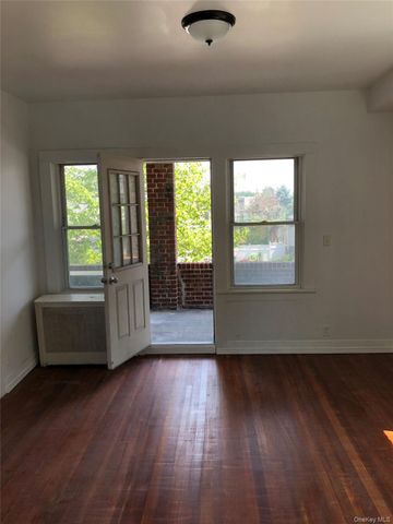 230 N 7th Avenue 2, Mount Vernon, NY 10550