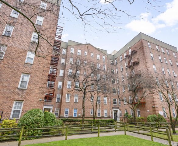 786 Bronx River Road B65, Bronxville, NY 10708