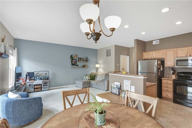 106 Clay Court, Berea, OH 44017