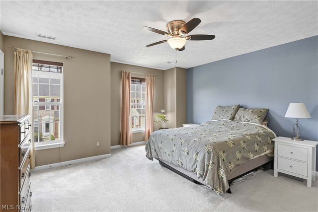 106 Clay Court, Berea, OH 44017