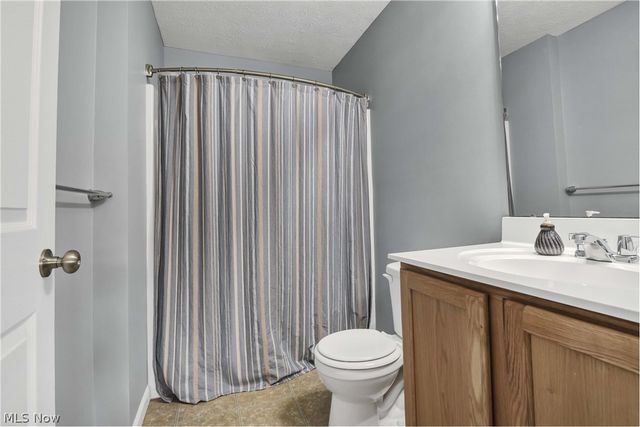 106 Clay Court, Berea, OH 44017