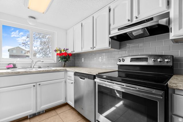 538 W 2100 N, Harrisville, UT 84414