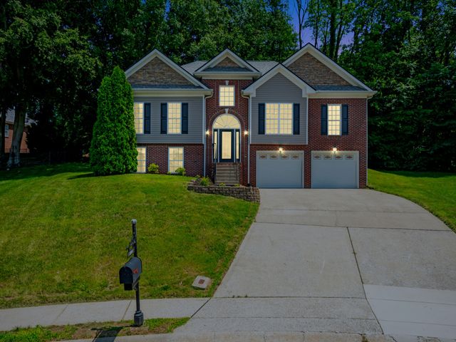1986 Stone Valley Ct, Clarksville, TN 37043