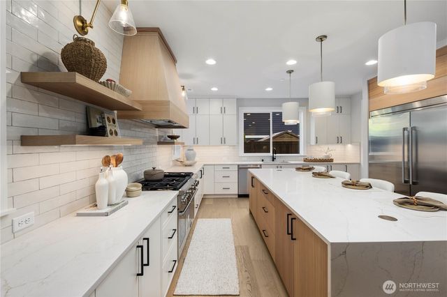 12206 NE 61st Street, Kirkland, WA 98033