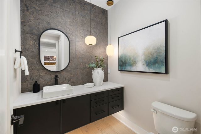 12206 NE 61st Street, Kirkland, WA 98033