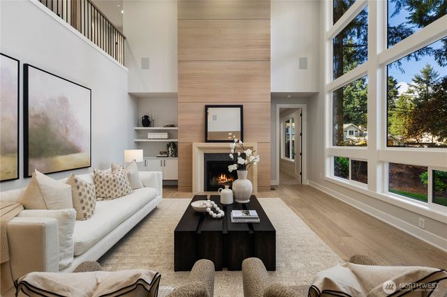 12206 NE 61st Street, Kirkland, WA 98033