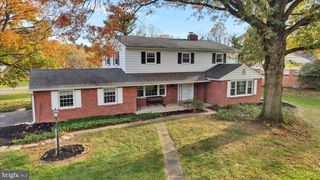 821 HILLAIRE RD, Lancaster, PA 17601