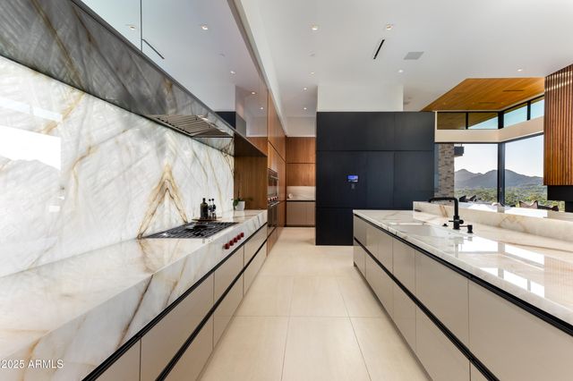 5002 E VALLE VISTA Way, Paradise Valley, AZ 85253