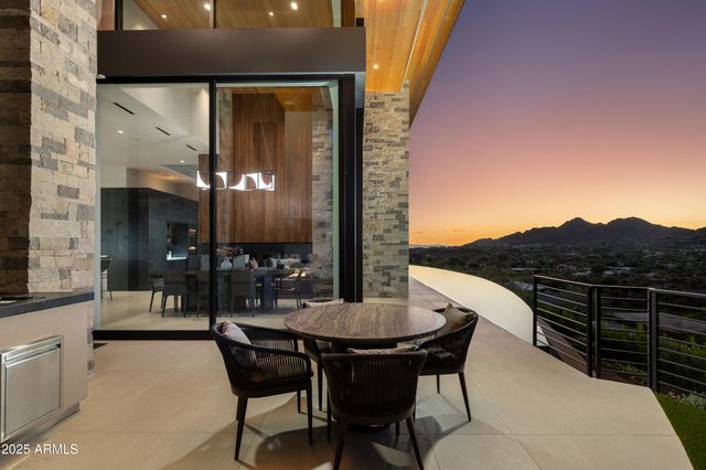 5002 E VALLE VISTA Way, Paradise Valley, AZ 85253