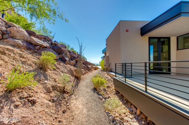 5002 E VALLE VISTA Way, Paradise Valley, AZ 85253