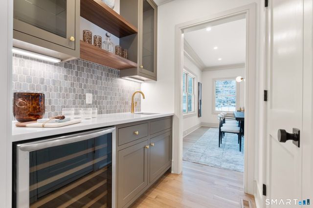 204 Glen Ridge Road, Fairfield, CT 06825