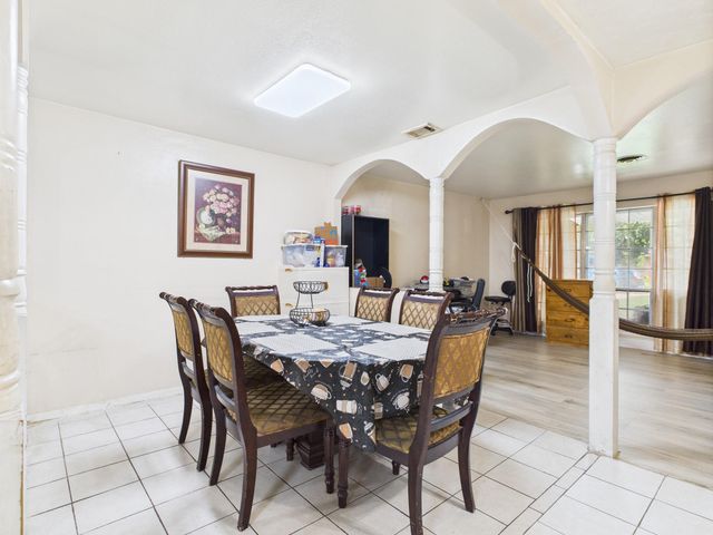 8206 Dillon Street, Houston, TX 77061