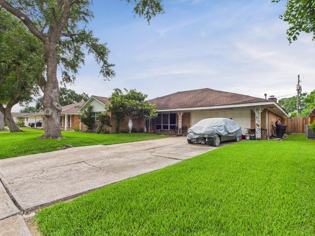 8206 Dillon Street, Houston, TX 77061