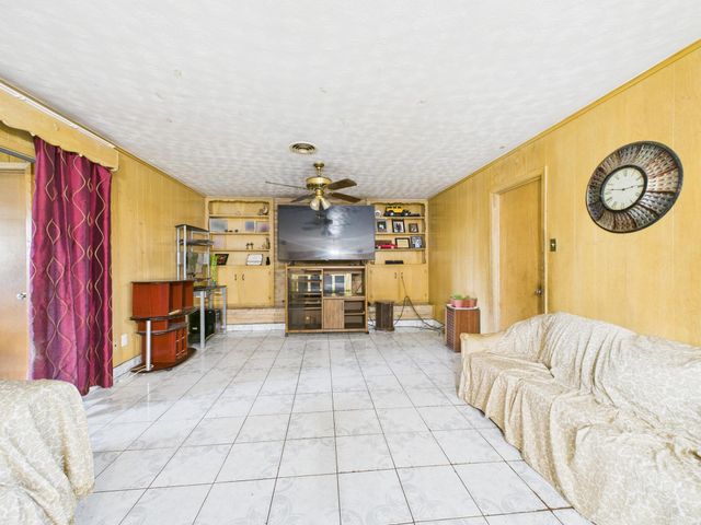 8206 Dillon Street, Houston, TX 77061