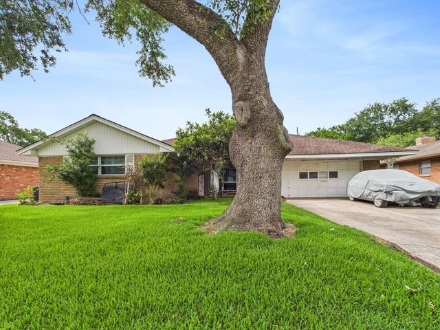 8206 Dillon Street, Houston, TX 77061