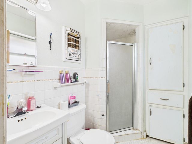 8206 Dillon Street, Houston, TX 77061