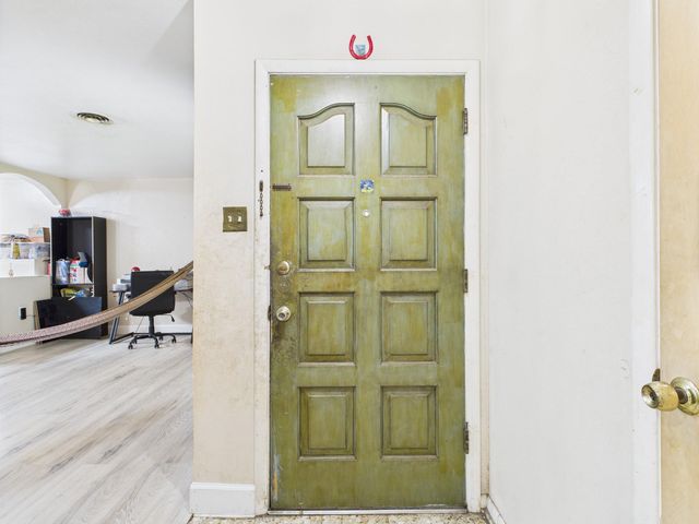 8206 Dillon Street, Houston, TX 77061