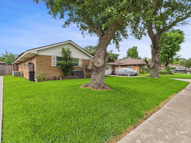 8206 Dillon Street, Houston, TX 77061