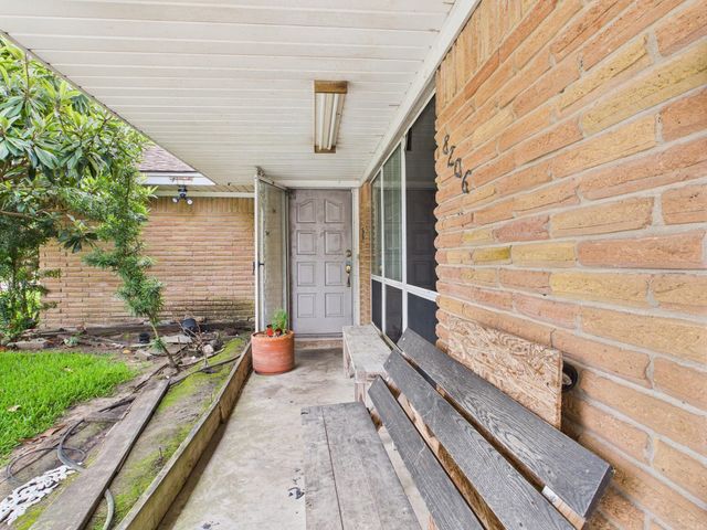 8206 Dillon Street, Houston, TX 77061