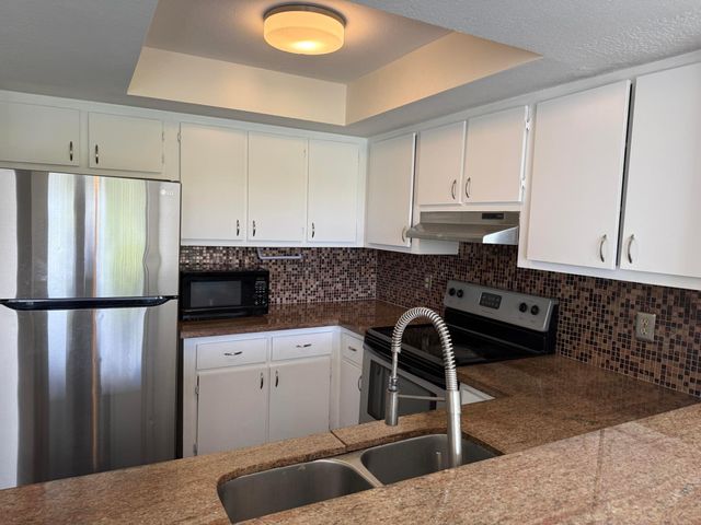 9500 SW 3rd Street 222, Boca Raton, FL 33428