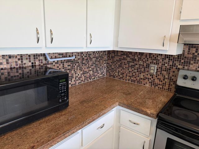 9500 SW 3rd Street 222, Boca Raton, FL 33428