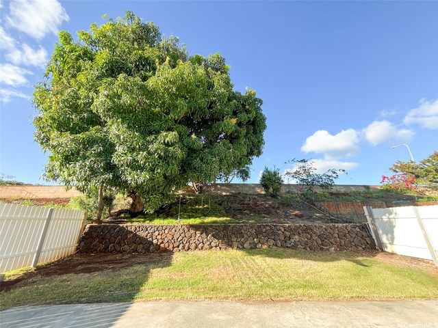 95-135 Hamumu Place, Mililani, HI 96789