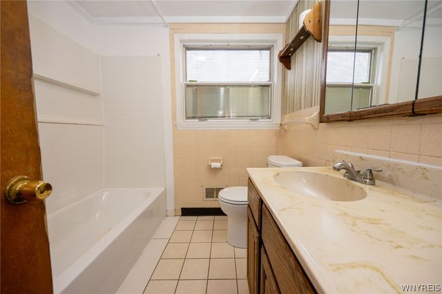 65 Dania Drive, Cheektowaga, NY 14225