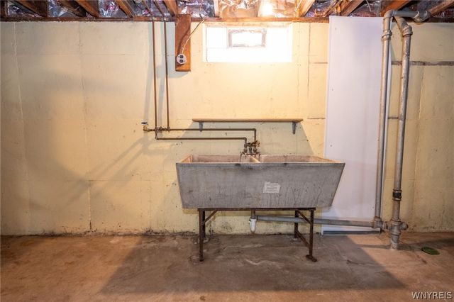 65 Dania Drive, Cheektowaga, NY 14225