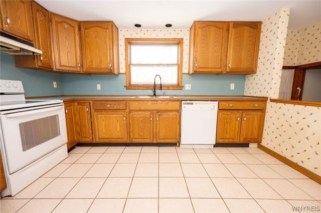 65 Dania Drive, Cheektowaga, NY 14225