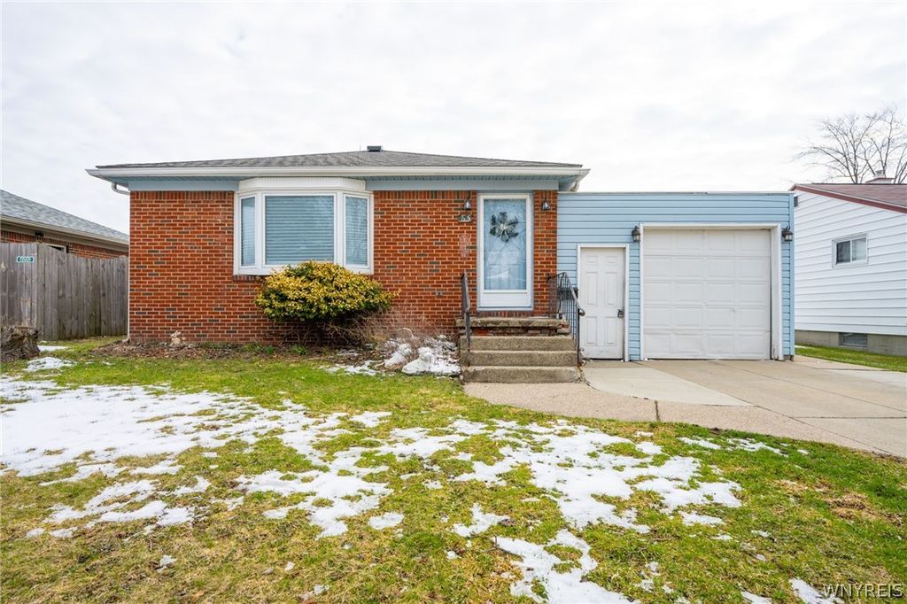 65 Dania Drive, Cheektowaga, NY 14225