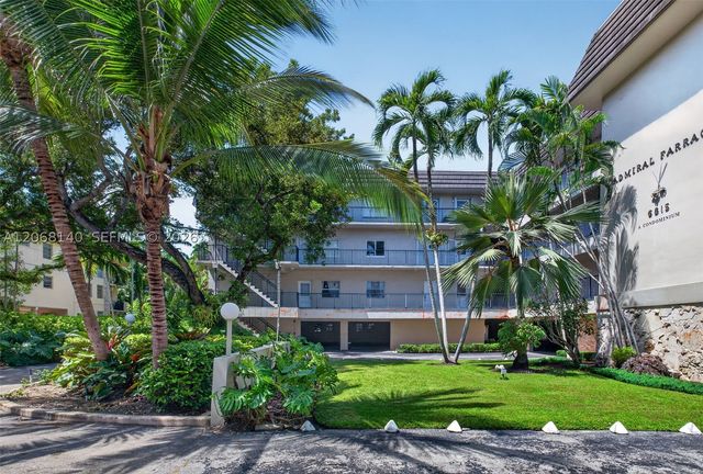 6815 Edgewater Dr 301, Coral Gables, FL 33133